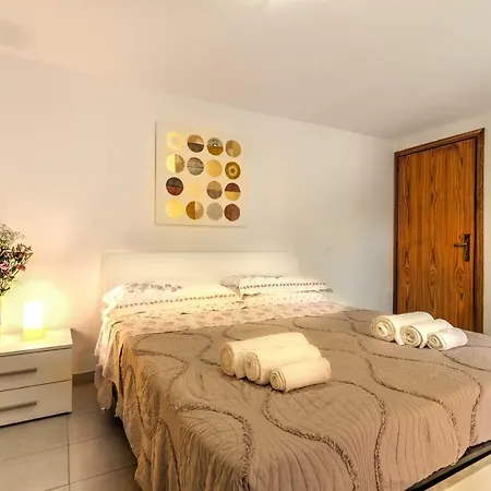 Fabula Apartment *