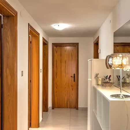 Apartment Fabula *